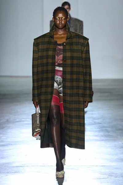 Look 1